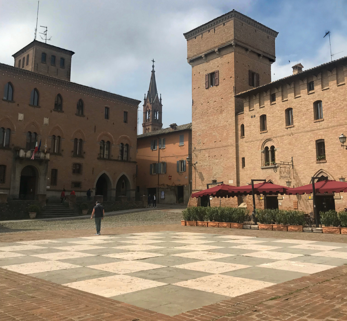 Piazza Roma a Castelvetro di Modena