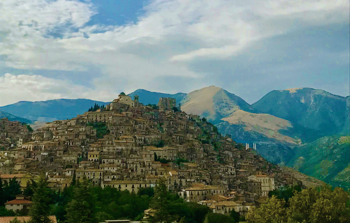 Morano Calabro, il borgo presepe