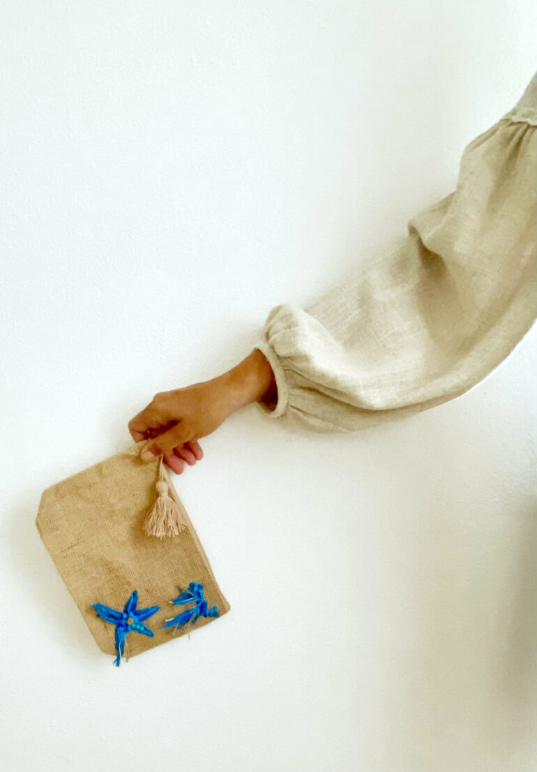 pochette stelle marine ricamata a mano
