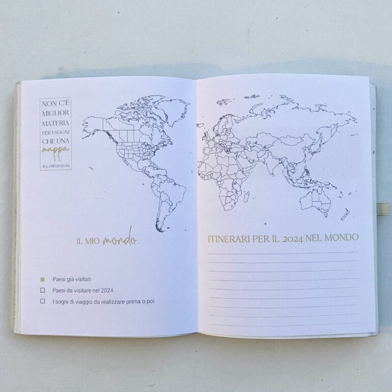 agenda 2024 con mappa dei viaggi