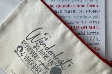 pochette Wanderlust e quaderno manifesto dei viaggiatori